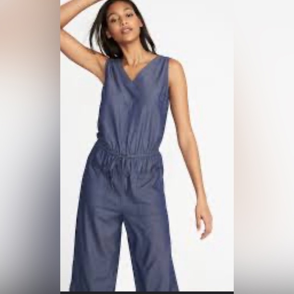 Old Navy Utility Jumpsuit size Medium - Picture 6 of 9